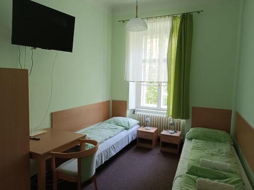 Penzion na zámku Bartošovice - Housity