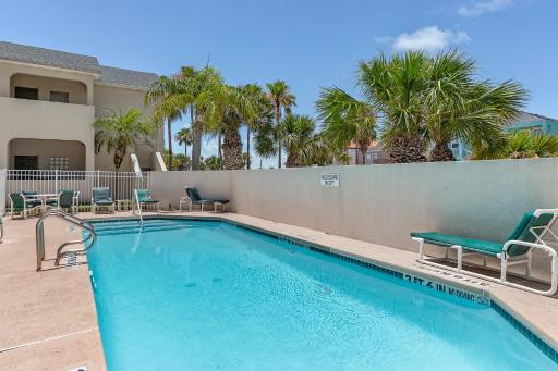 Little Get-Away By The Beach ,Moondancer - Housity