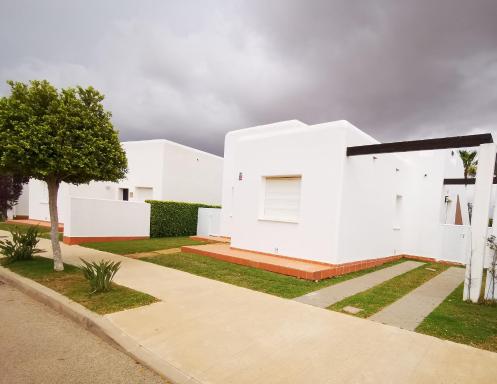 Condado de Alhama Golf resort - Villa Alba - Housity