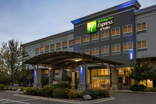 Holiday Inn Express & Suites Colorado Springs Central, an IHG Hotel - Housity