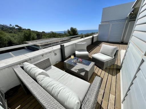 Casa espaciosa con piscina, aire acondicionado y jardín cerca de la playa de Vilanova - ES-332-9 - Housity