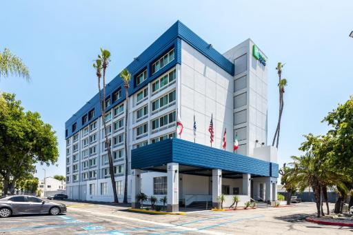 Holiday Inn Express Van Nuys, an IHG Hotel - Housity