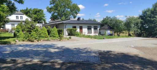 Segment rodzinny Stara Szkoła - Housity