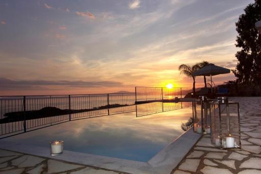 Irini Villa by Elrin Villas Mani - Housity
