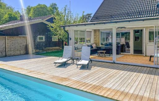 3 Bedroom Beautiful Home In Gislaved - Housity