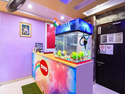 OYO Flagship Hotel Red Velvet - Housity