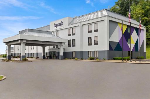 Spark By Hilton Newcomerstown - Housity