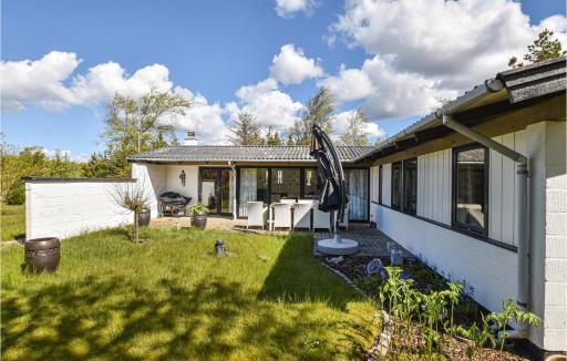 2 Bedroom Nice Home In Ulfborg - Housity