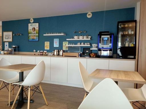 Brit Hotel Les Alizes - Housity
