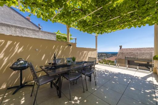 Hillside Apartments - Housity