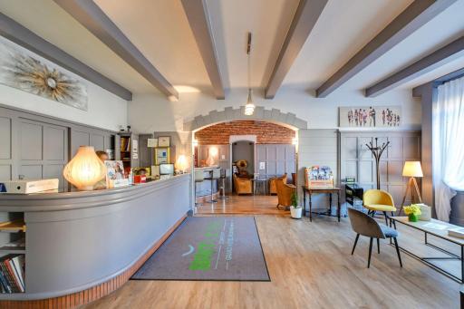 Brit Hotel Roanne - Le Grand Hôtel - Housity
