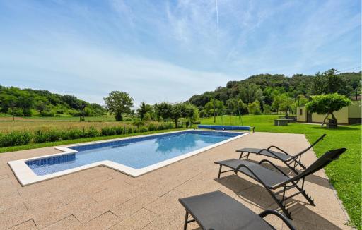 Awesome Home In Donja Pacetina - Housity