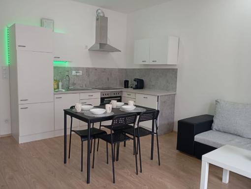Nový apartmán s terasou, soukromé parkování - Hizvo