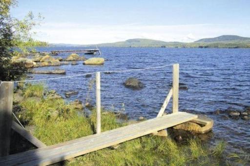 Blockhütte für das wahre Naturerlebnis am See - Housity
