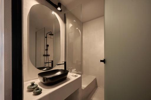 Beachfront Utopia Hotel - Housity