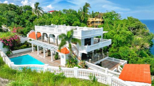 Casa Del Faro - Housity