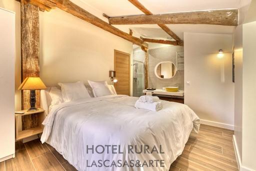 Hotel LASCASAS& ARTE - Housity