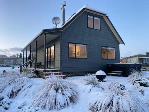 Cosy Spa Cottage with WiFi - Ohakune Holiday Home - Housity