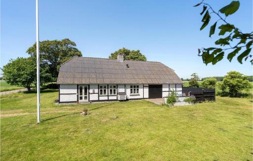 Stunning Home In Errindlev With Wifi - Housity
