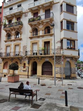 Habitación turística en Irún - Housity