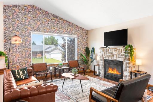 Spacious home, gameroom, 9mi GEG, 5mi downtown, 5mi to hospitals, close to all universities - Housity
