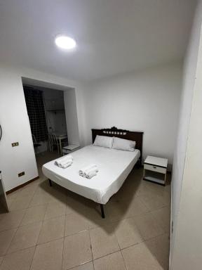 1 room apartment near by Central train station - Housity
