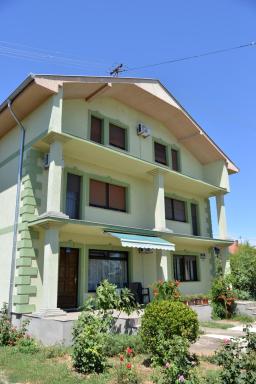 Apartment Kolonija - Housity