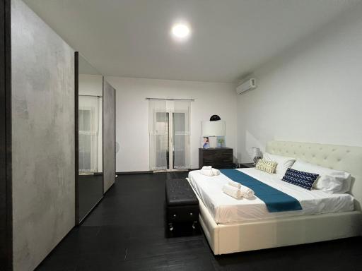 KAM DELUXE Private Home & Rooms Vacancy - Housity