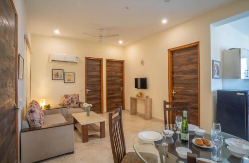 Hostie Eva Dreams - Private 2 BHK Apartments near Artemis, Medanta, Fortis hospitals - Housity