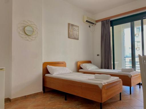 El Rio Apartments - Housity
