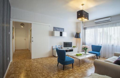Omerou Apartment - Housity