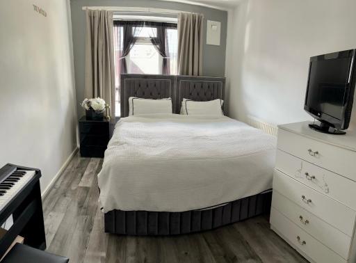 Cosy Room by Excel, Emirates Cable Car, 02Arena - Housity