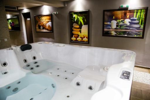 Beach Einstein House & Spa - Housity