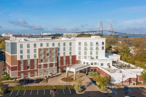 Hilton Garden Inn Charleston / Mt. Pleasant - Housity