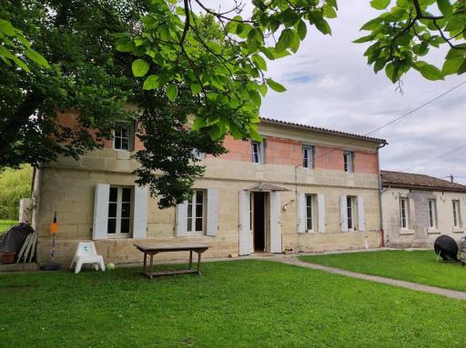 Grande maison au calme - Housity