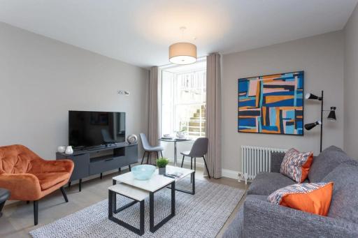 Dragon Suites - Edinburgh City Centre 1 Bed Apartment - Housity