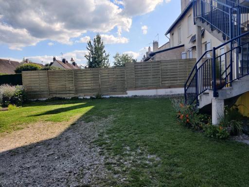 Au Saule Pleureur - Housity