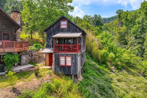 Cozy Luray Cabin with Views Near Hiking Trails! - Housity