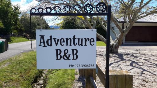 Adventure B&B - Housity
