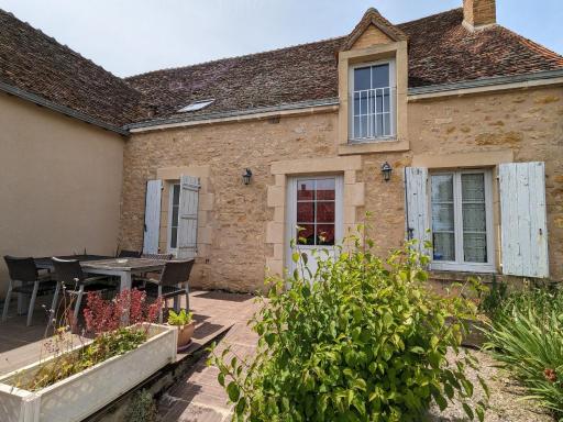 Charmant gîte en Berry avec terrasses, jardin et parking privé, proche de Nohant et La Châtre - FR-1-591-35 - Housity
