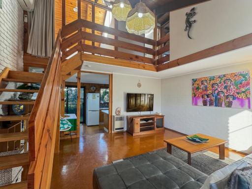 'Broulee Break' -2-Bed Beach House with Games Room DUPLICATE - Housity