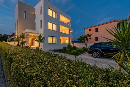 Rooms & Apartments Niko - Housity