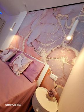 Flowers Apartment - Housity