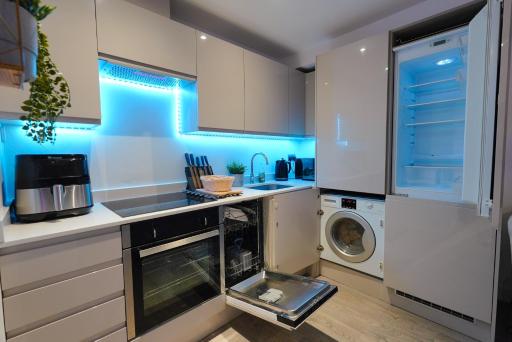 Smart Apartment close to Watford Atria and Station - Housity