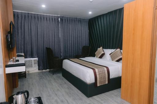 Shine Boutique Hotel - Housity