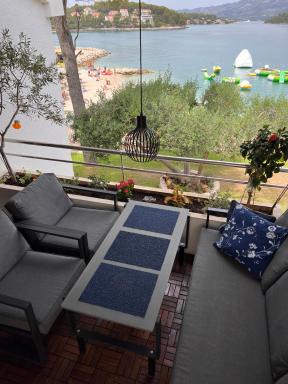 Olive Tree Apartment - Housity