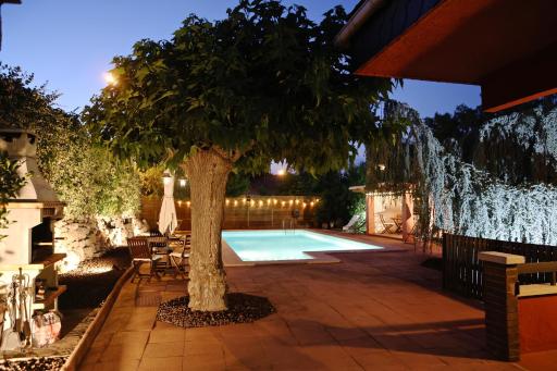 El Cedre Blau Vivienda con piscina en Granollers - Housity