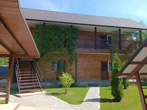 гостинний двір - Housity