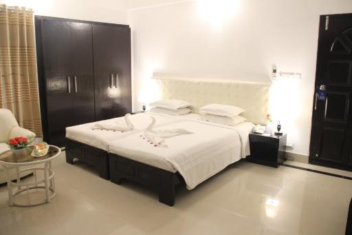 Aristocrat Inn - Housity