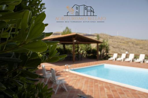 Agriturismo Bellajo - Ville Rustiche con Piscina - Housity